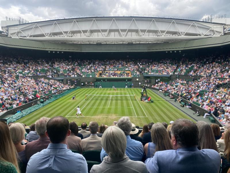 Wimbledon-CENTRE, Side View